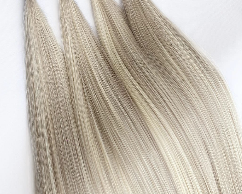 #P18/60 Highlighted Blonde Straight Weave Extensions