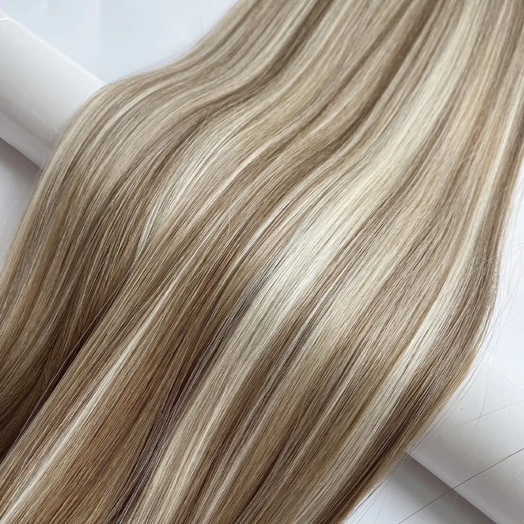 #P8/18/60 Highlighted Blonde Straight Weave Extensions